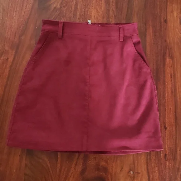 HOLLISTER Burgundy Faux Suede Skirt Ultra High Rise High-Waisted Exposed Zipper - Picture 4 of 13